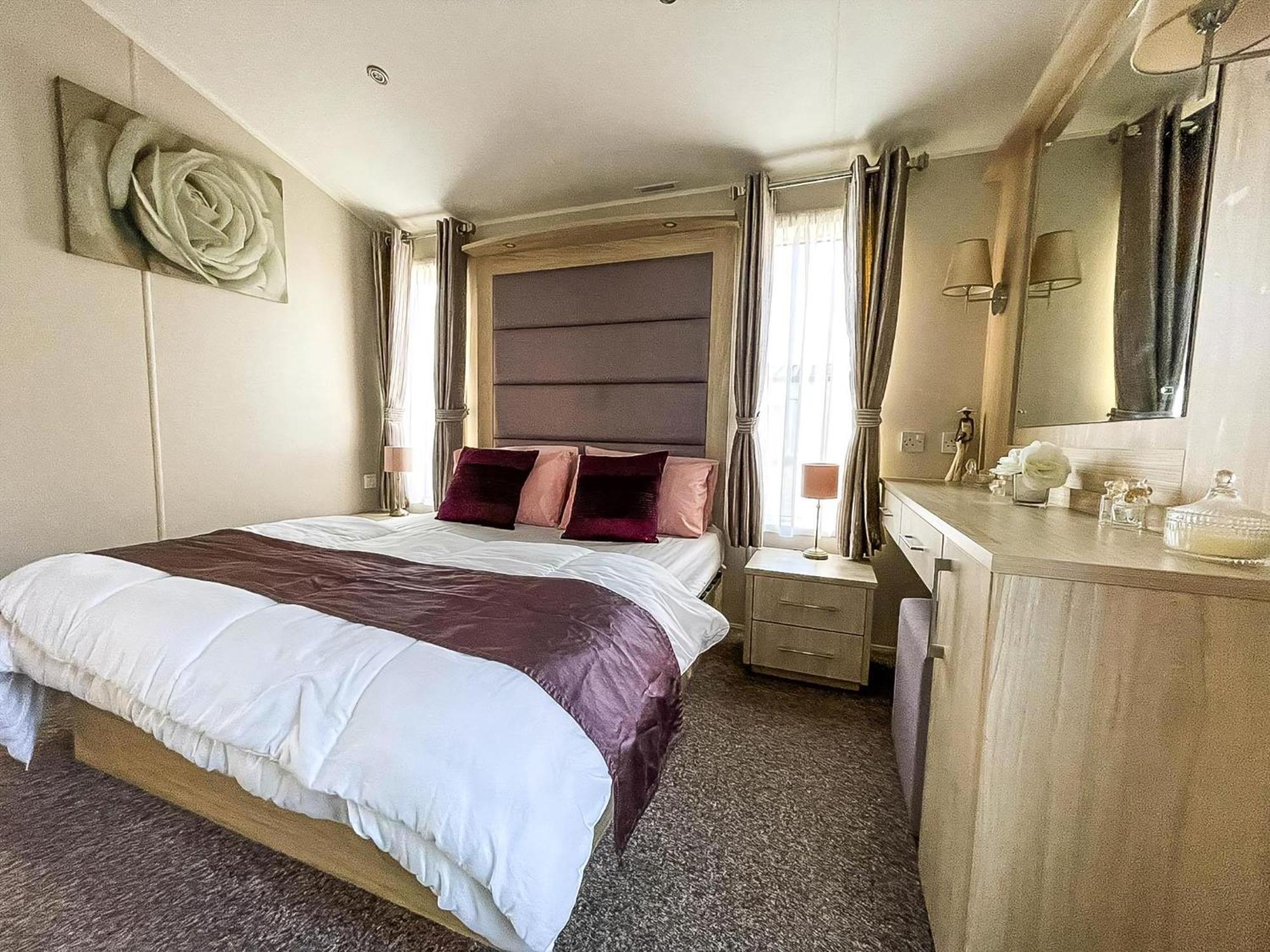 Wonderful 6 Berth Caravan For Hire By A Stunning Norfolk Beach Ref 19006Sd Scratby Exterior photo